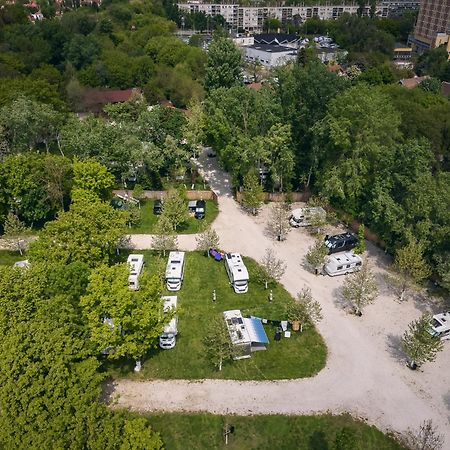 Arena Kemping & Vendeghaz Hotel Будапеща Екстериор снимка