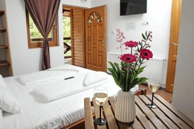 Arena Kemping & Vendeghaz Hotel Будапеща Екстериор снимка