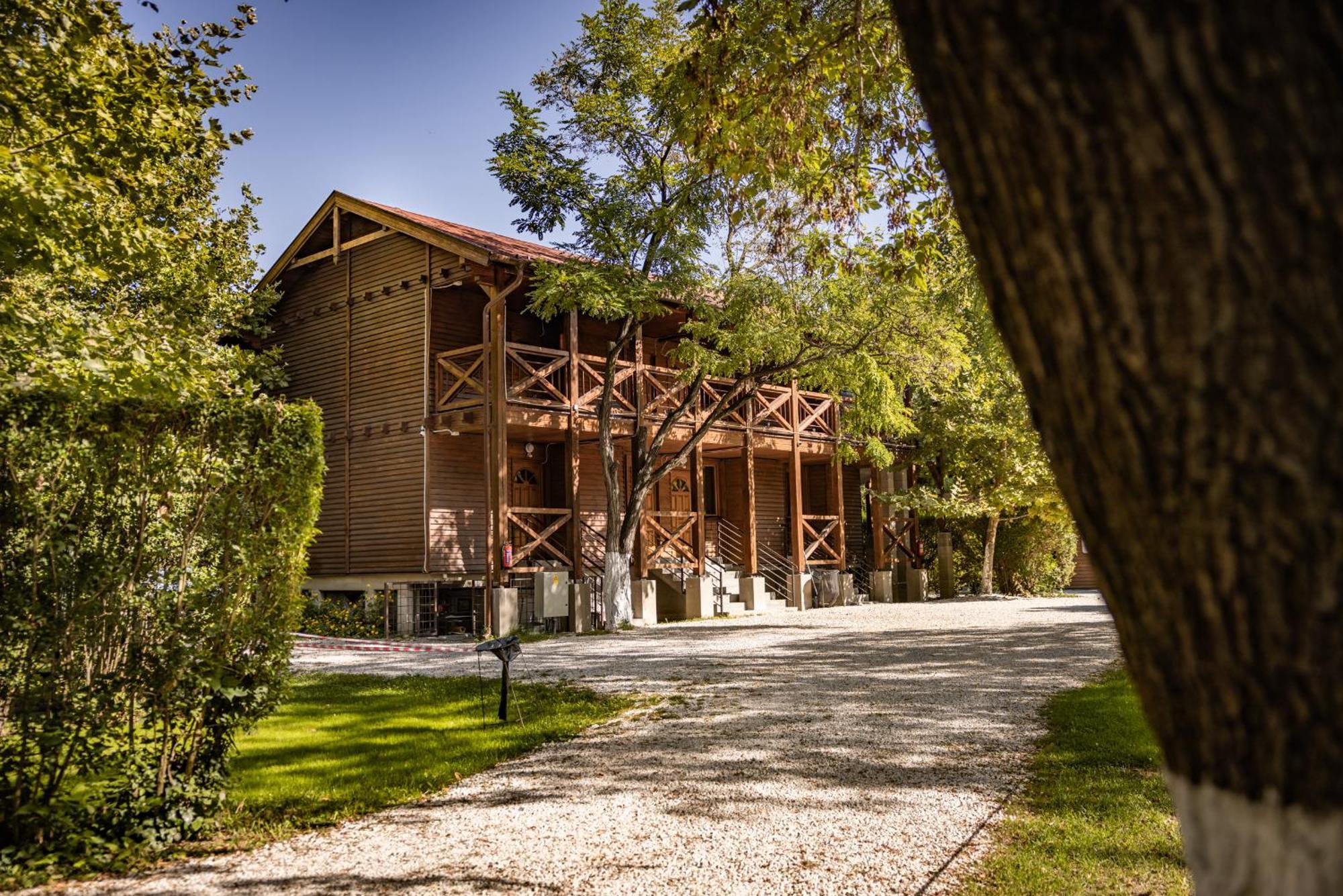 Arena Kemping & Vendeghaz Hotel Будапеща Екстериор снимка